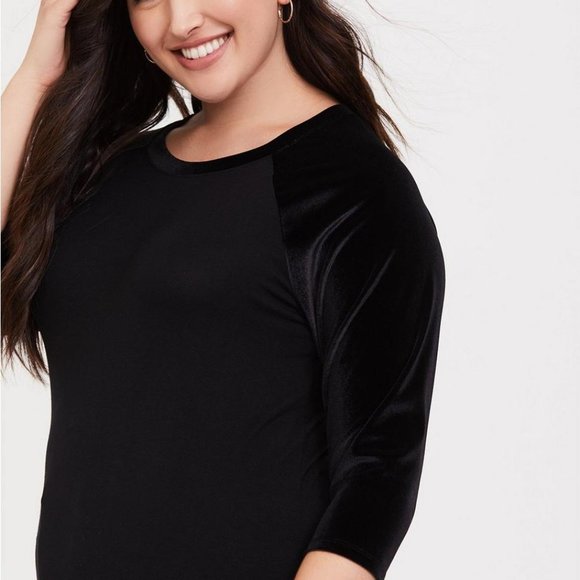 Torrid Black Velvet Sleeve Tunic Size 1 - Picture 8 of 11